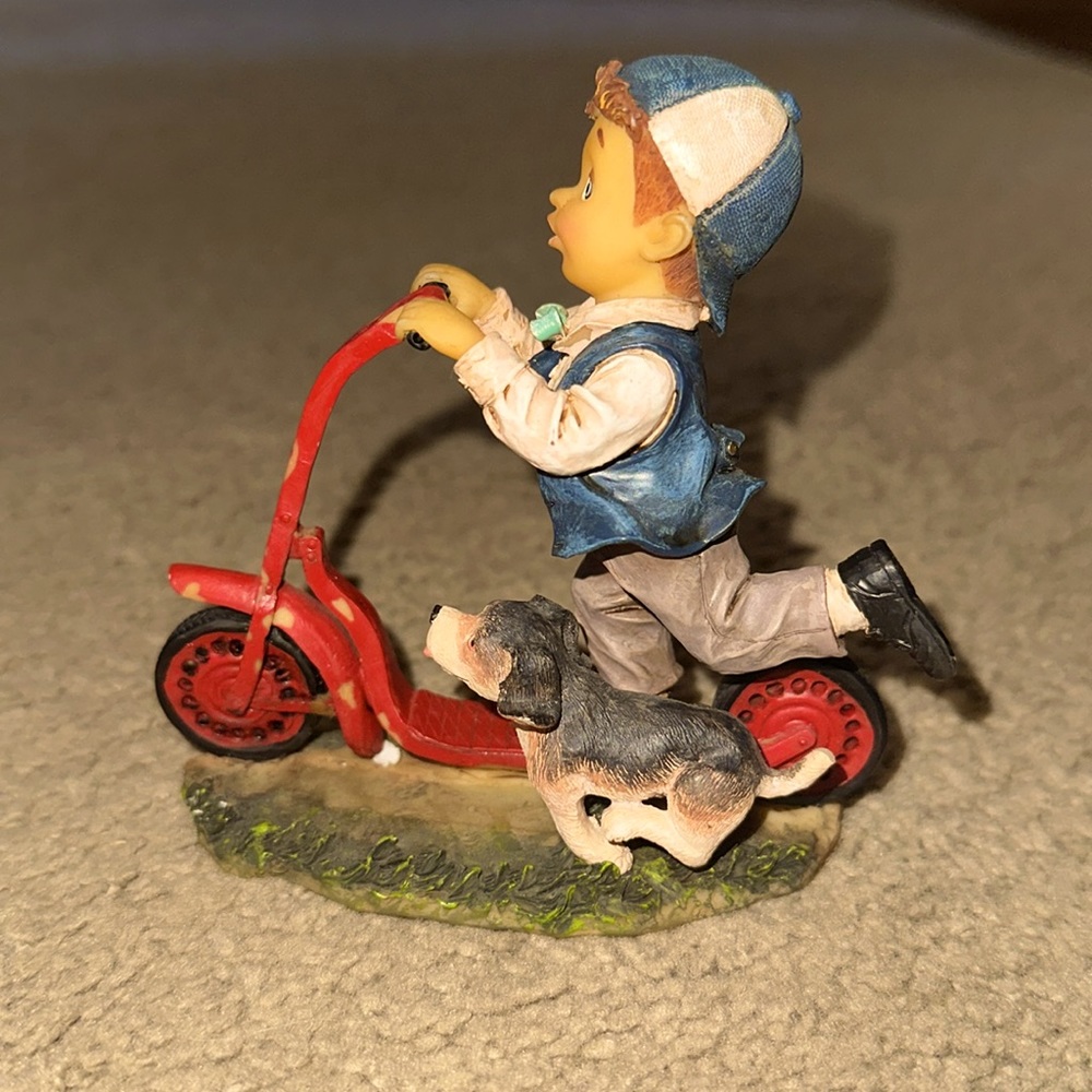 Vintage Sweet Cakes figurine